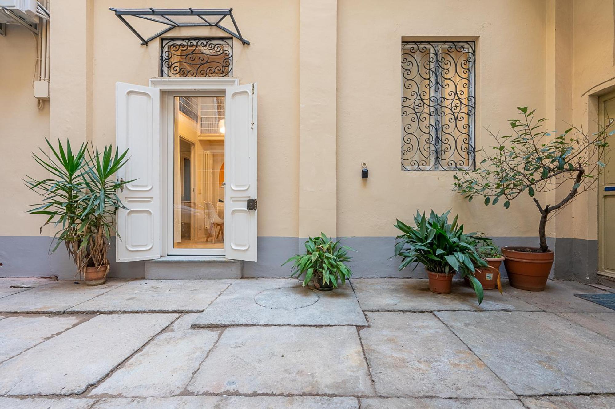 Madamin 9 - Contemporary Suite In A Prestigious Building Turín Exterior foto
